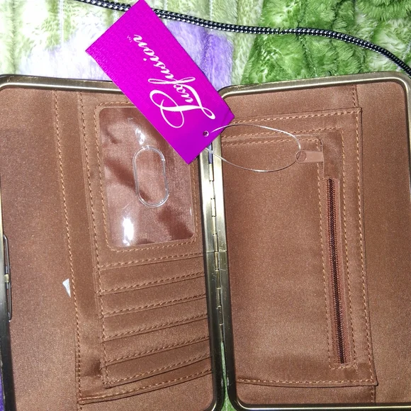 Brown Skull and Roses Wallet - Picture 2 of 2